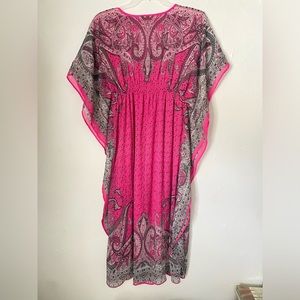 Pink Caftan Pre-owned. Perfect condition,
MPH Collection